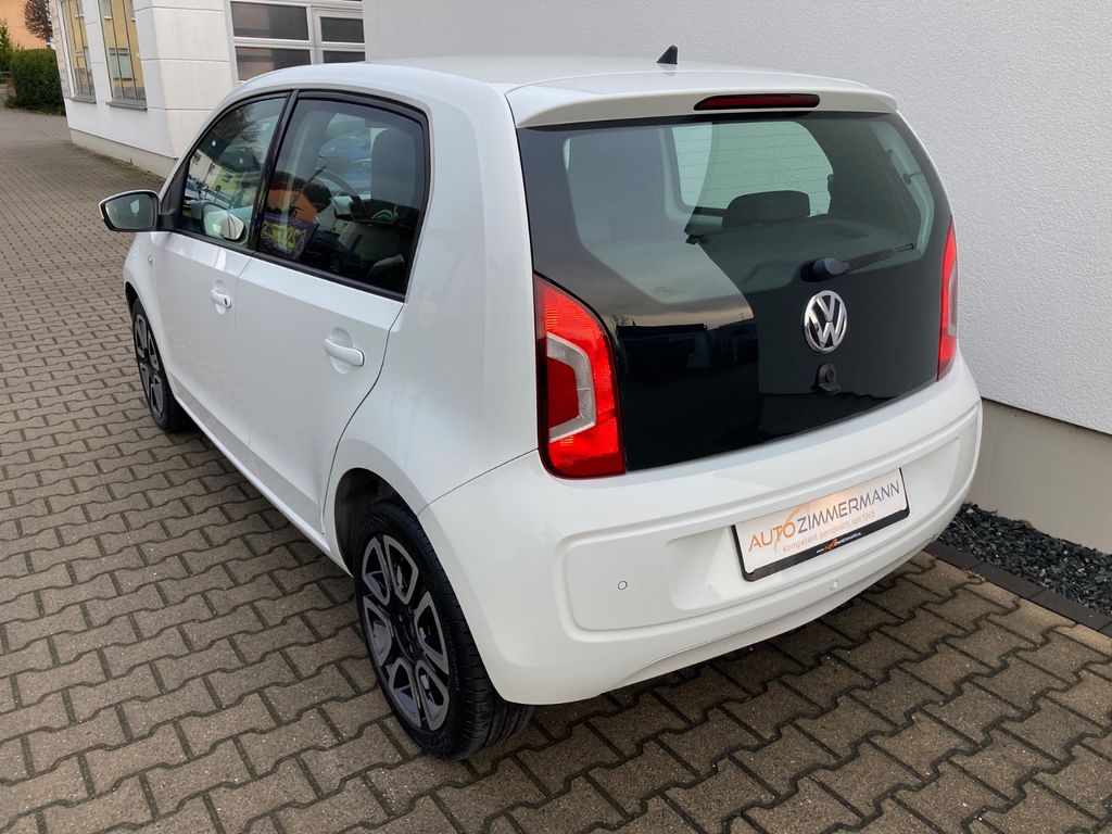 Volkswagen up! 2016