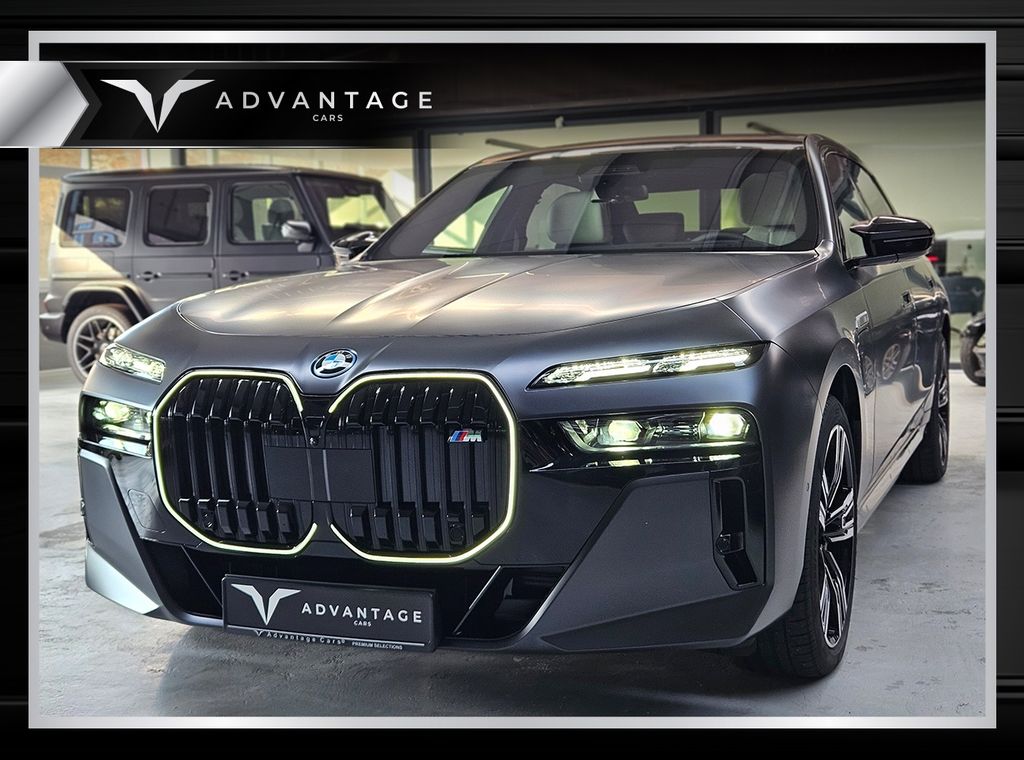 BMW M760 2024