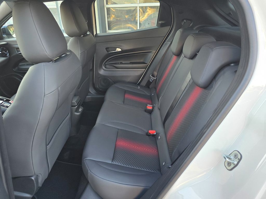 Alfa Romeo Junior 2025