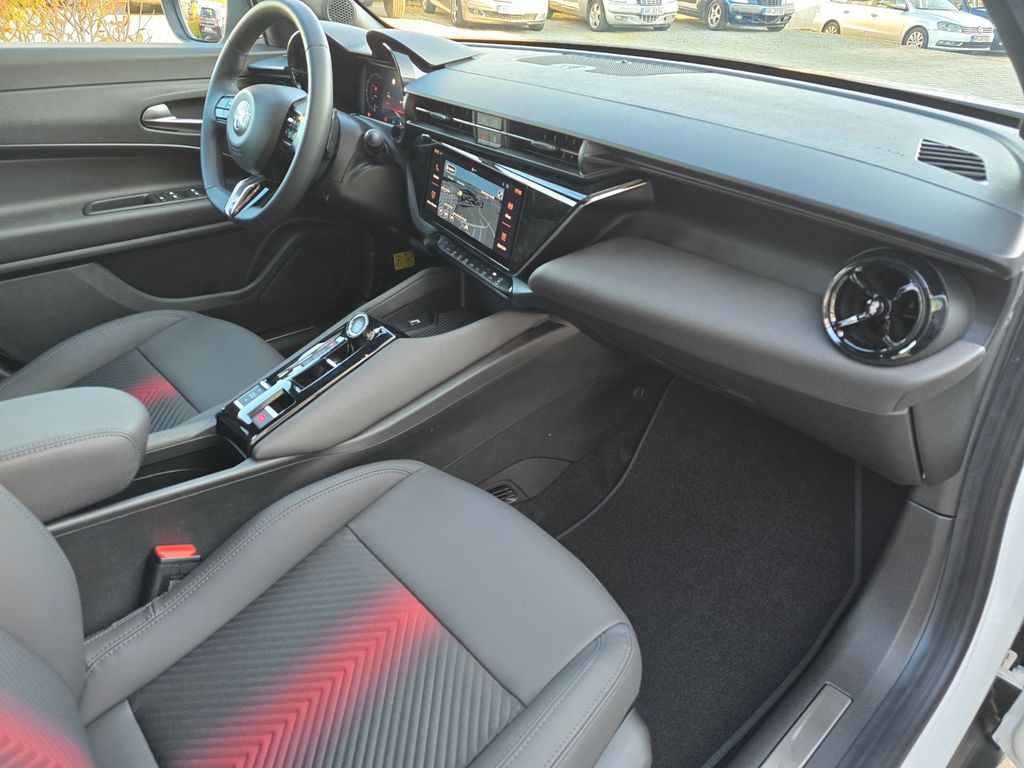 Alfa Romeo Junior 2025