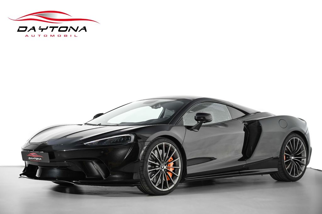 McLaren GT 2024