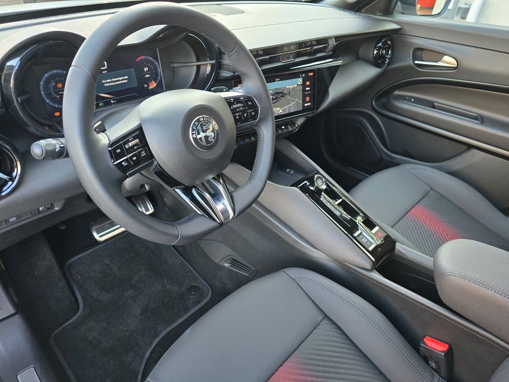 Alfa Romeo Junior 2025