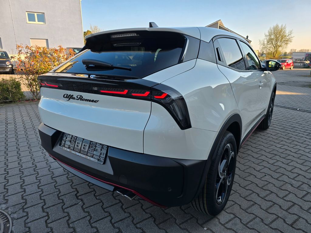 Alfa Romeo Junior 2025