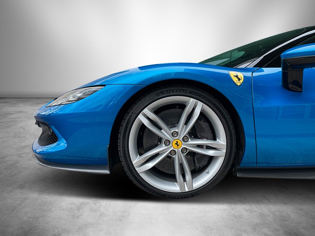 Ferrari 296 GTS 2023