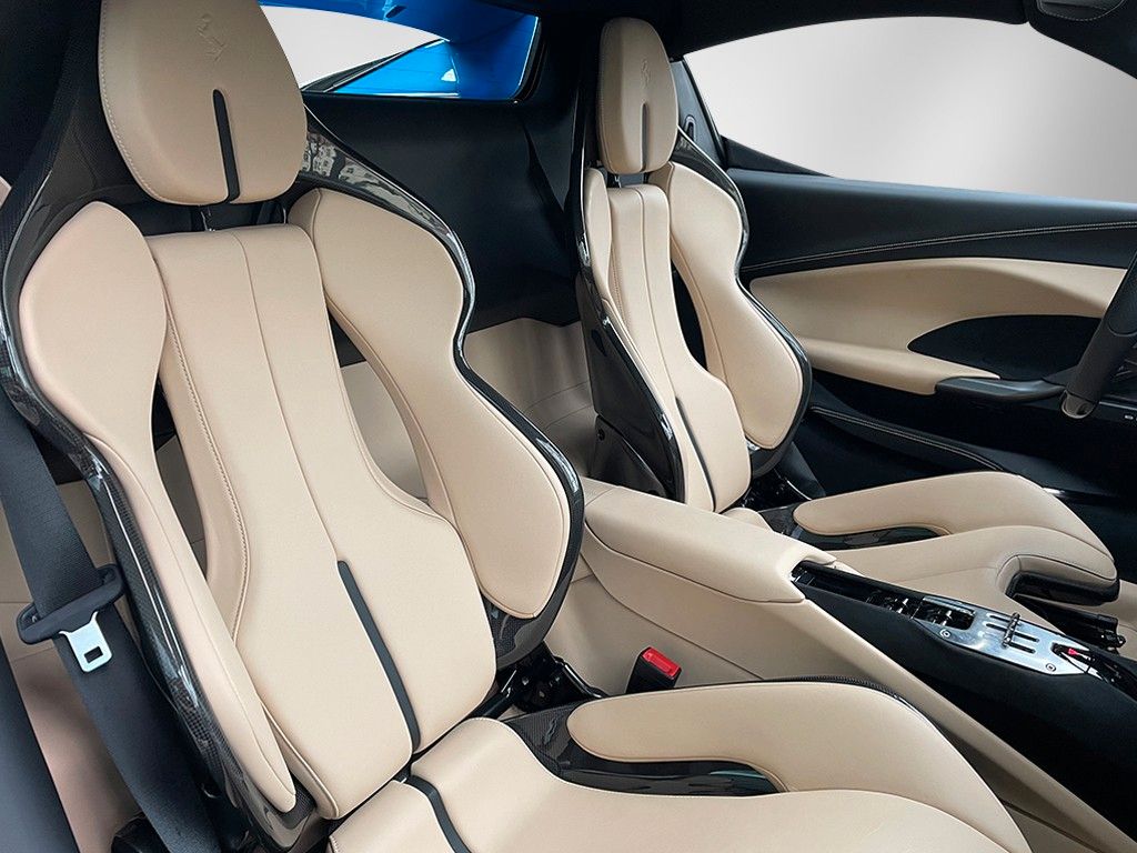 Ferrari 296 GTS 2023