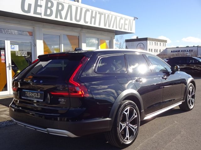 Volvo V90 Cross Country 2022