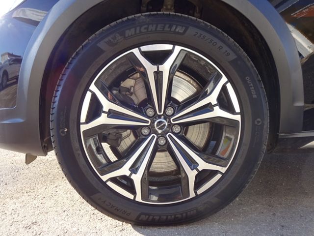 Volvo V90 Cross Country 2022