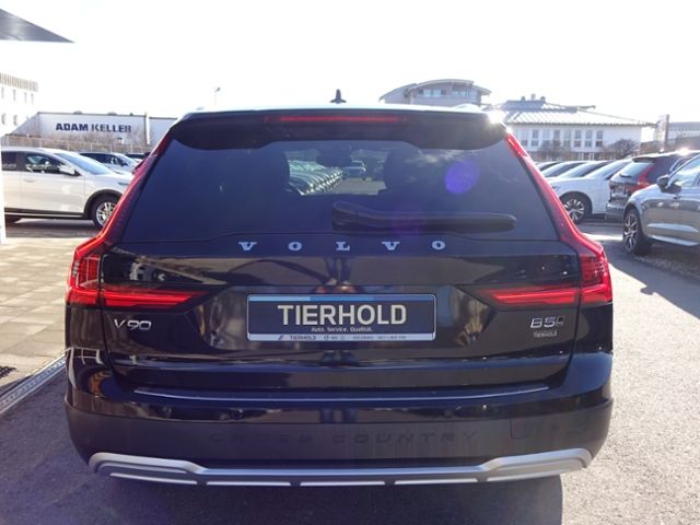 Volvo V90 Cross Country 2022