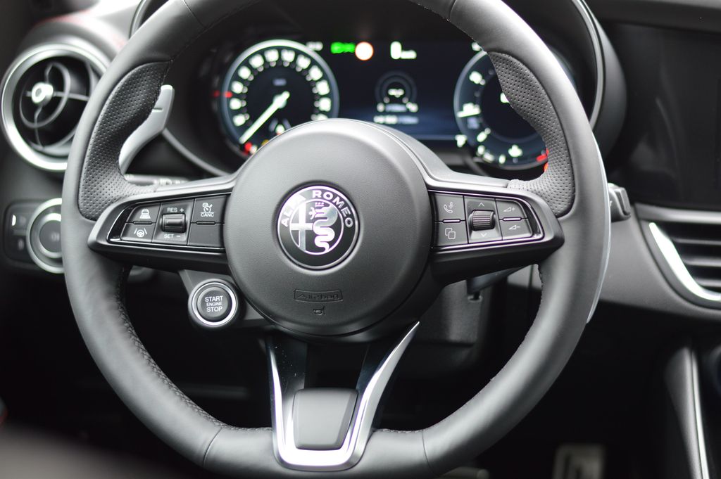 Alfa Romeo Giulia 2025