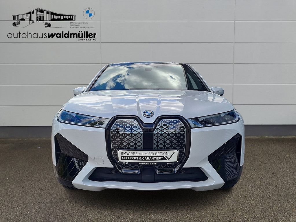BMW iX 2023