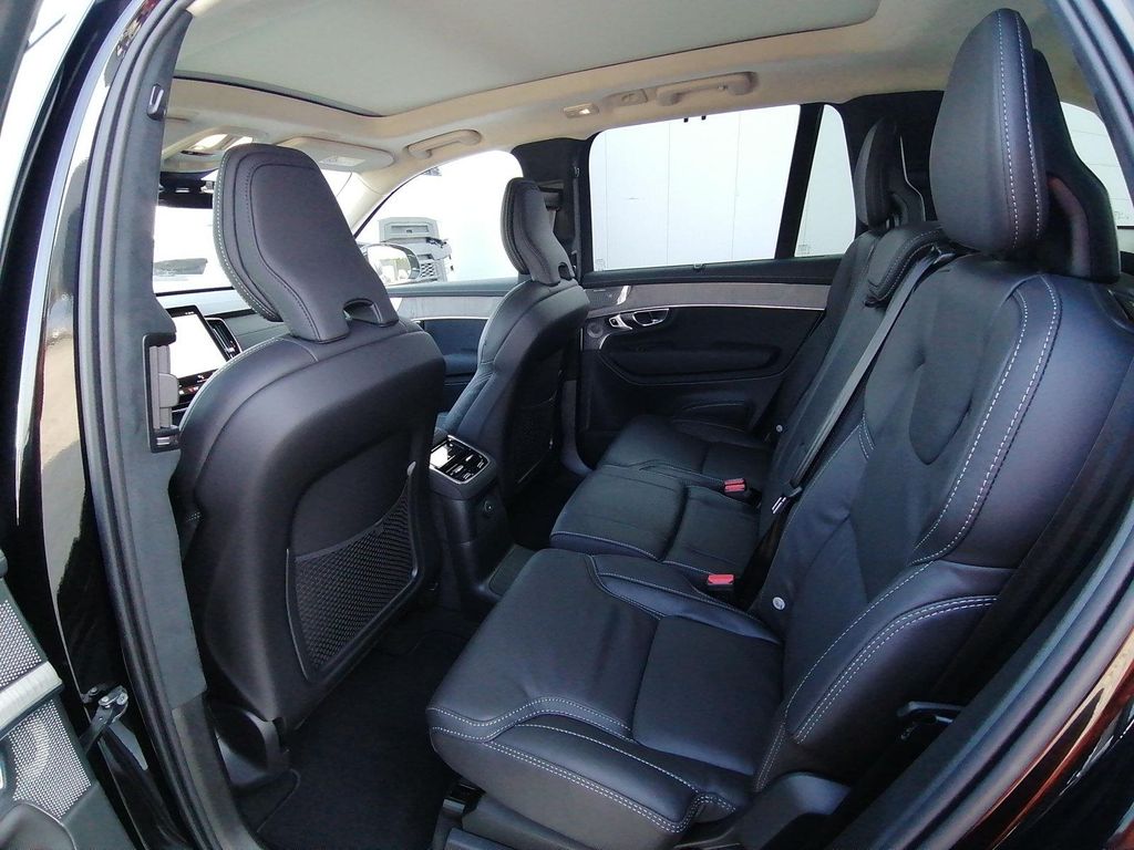 Volvo XC90 2025
