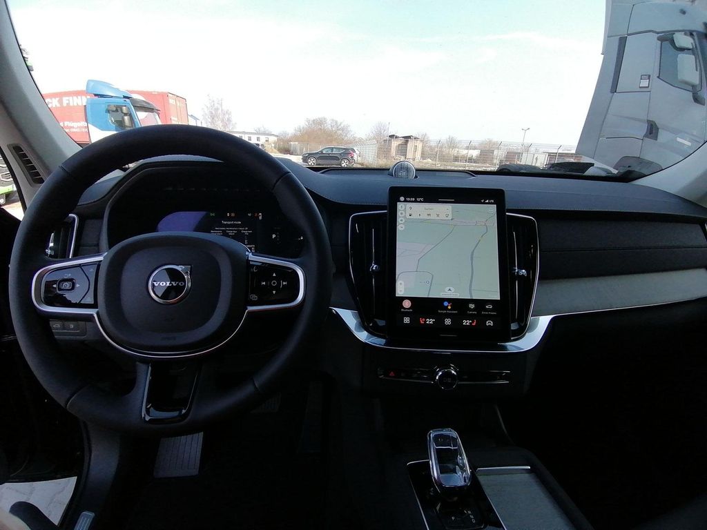 Volvo XC90 2025