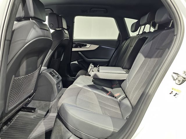 Audi A4 2023