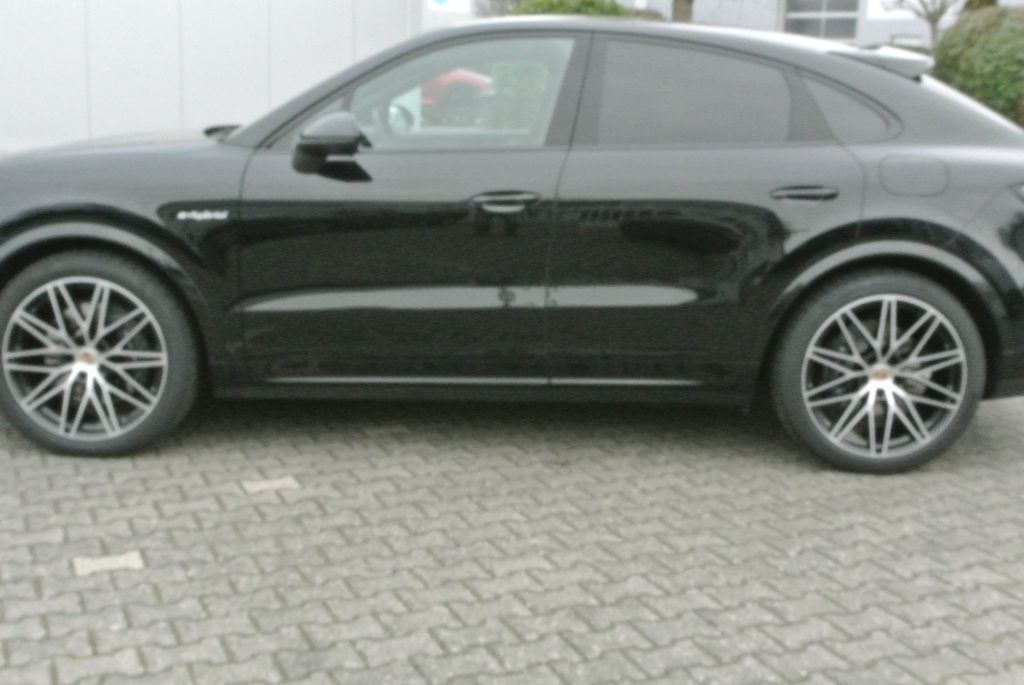 Porsche Cayenne 2025