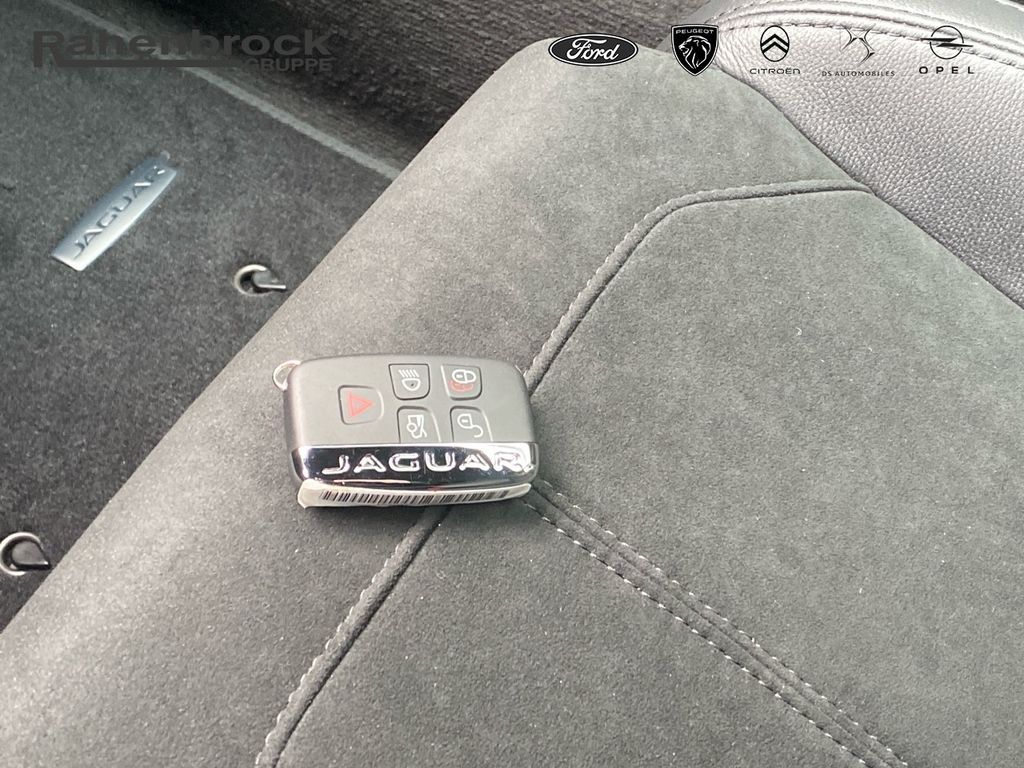 Jaguar F-Type 2024