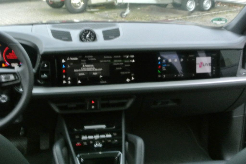 Porsche Cayenne 2025