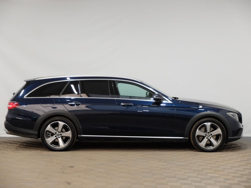 Mercedes-Benz E 220 2020