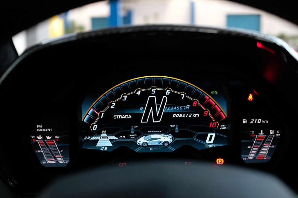 Lamborghini Aventador 2020