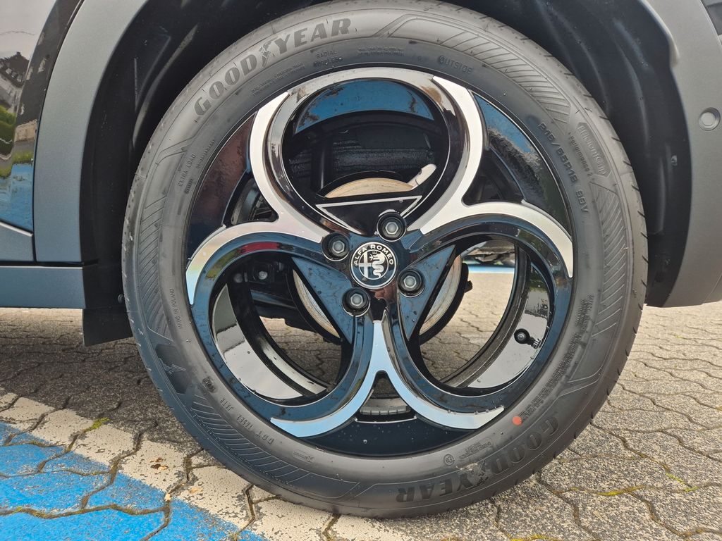 Alfa Romeo Junior 2025