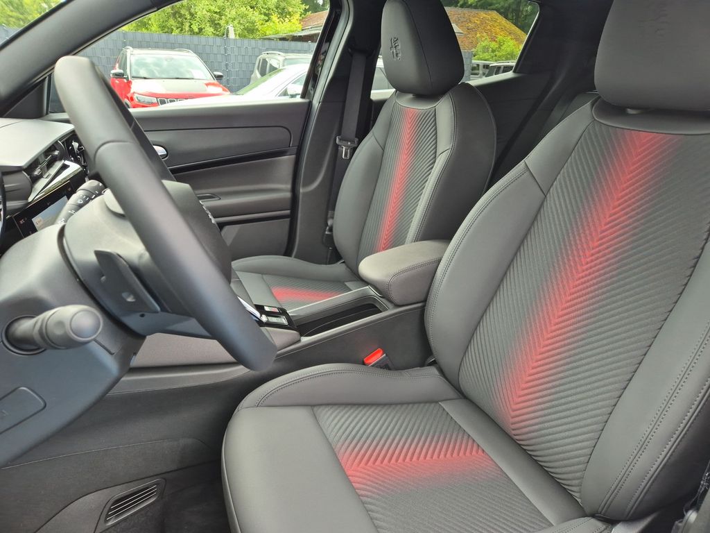 Alfa Romeo Junior 2025