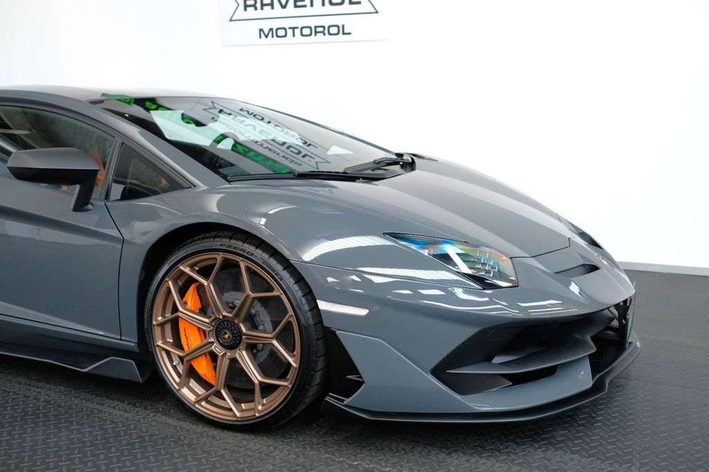 Lamborghini Aventador 2020
