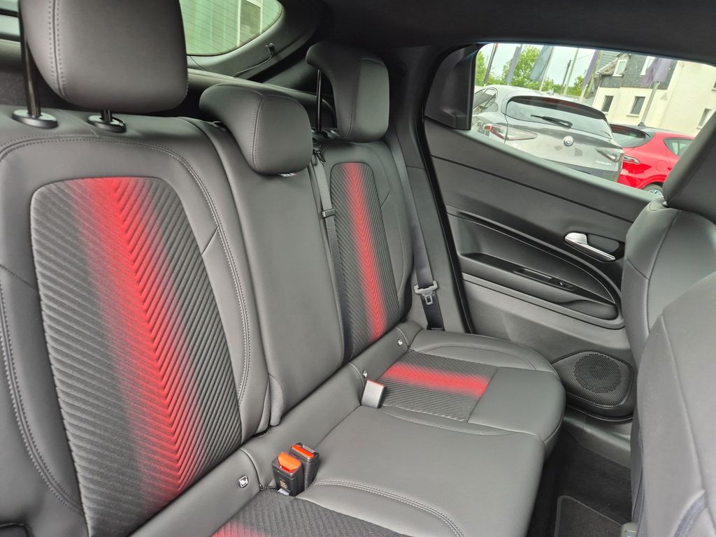 Alfa Romeo Junior 2025