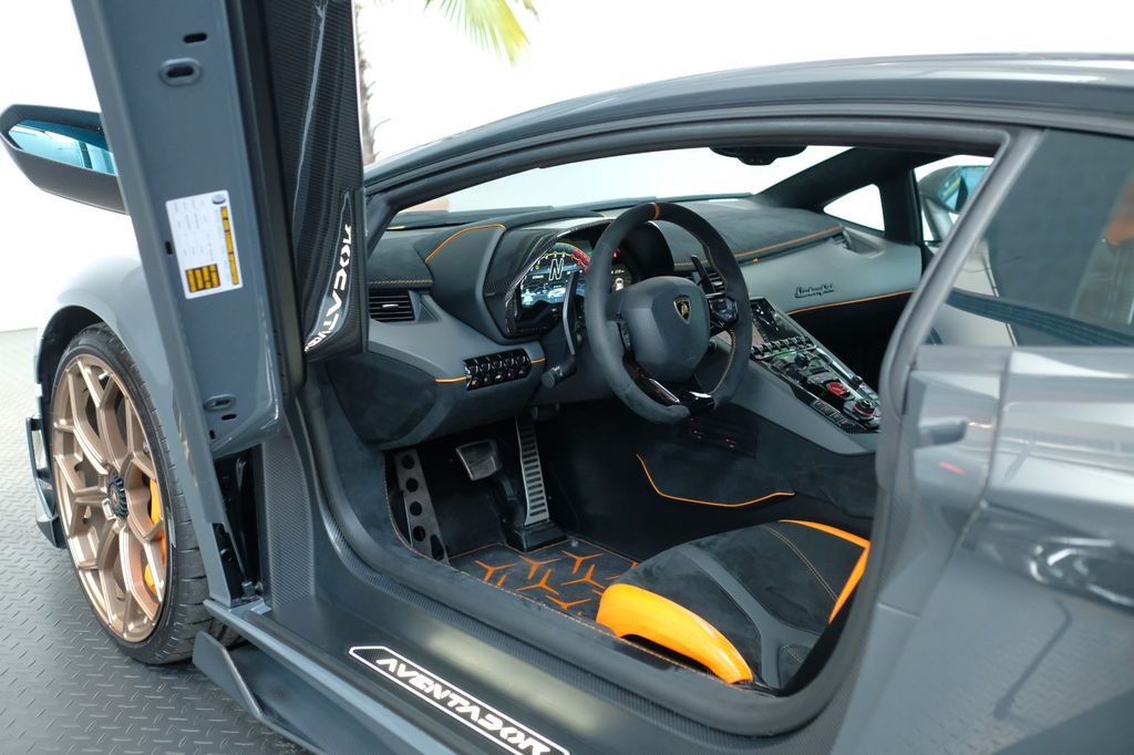 Lamborghini Aventador 2020