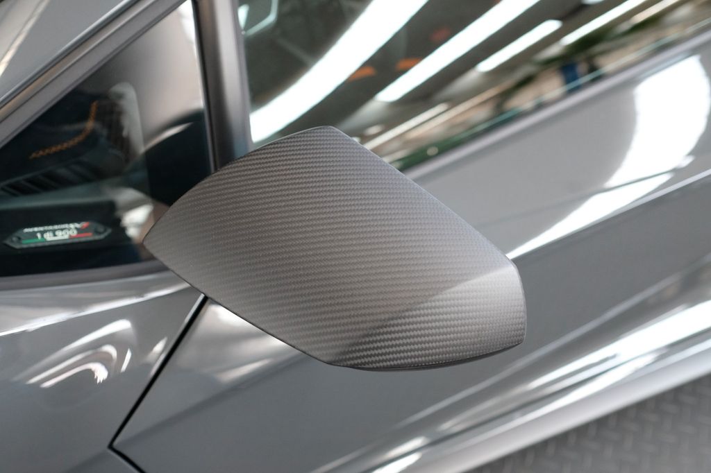 Lamborghini Aventador 2020