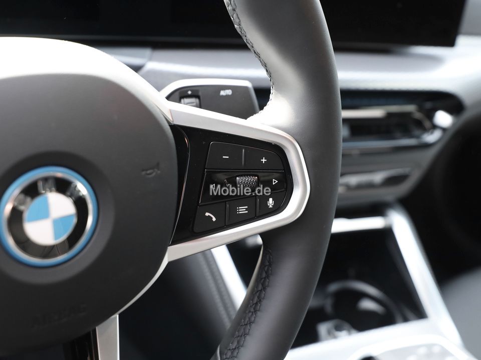 BMW i4 2025
