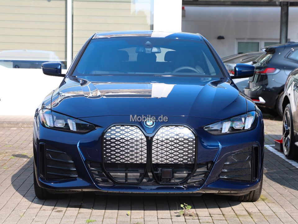 BMW i4 2025
