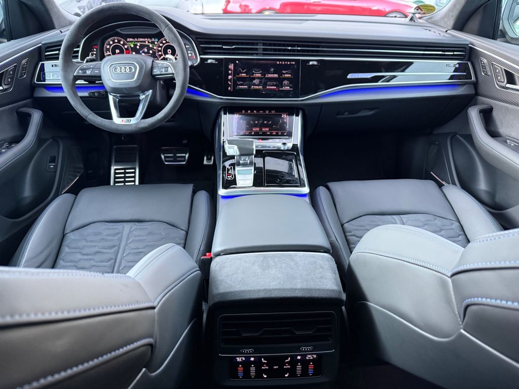 Audi RSQ8 2025