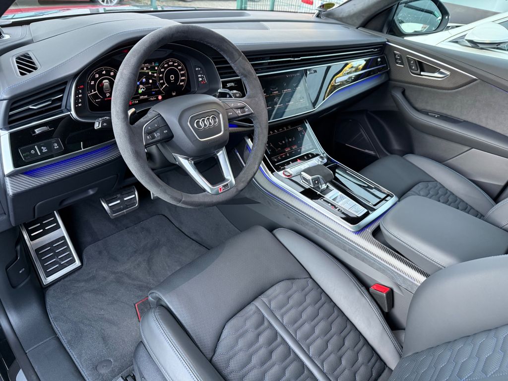 Audi RSQ8 2025