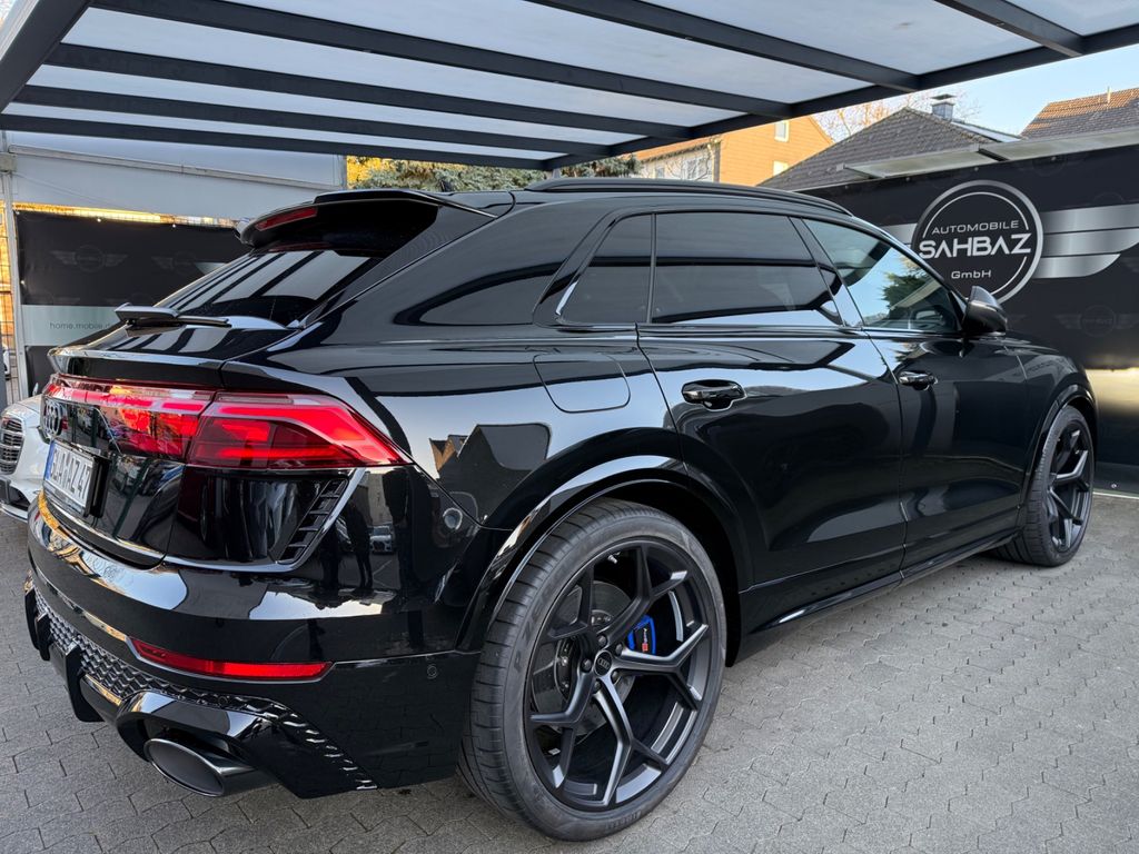 Audi RSQ8 2025