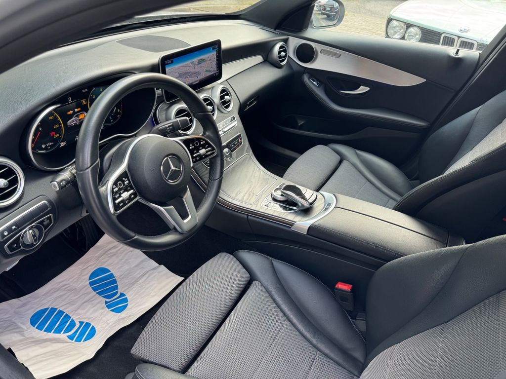 Mercedes-Benz C 300 2021
