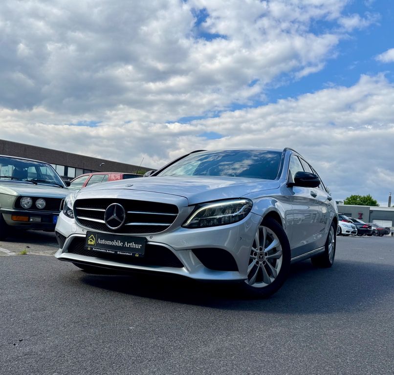 Mercedes-Benz C 300 2021