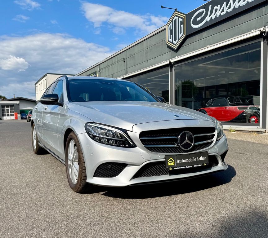Mercedes-Benz C 300 2021
