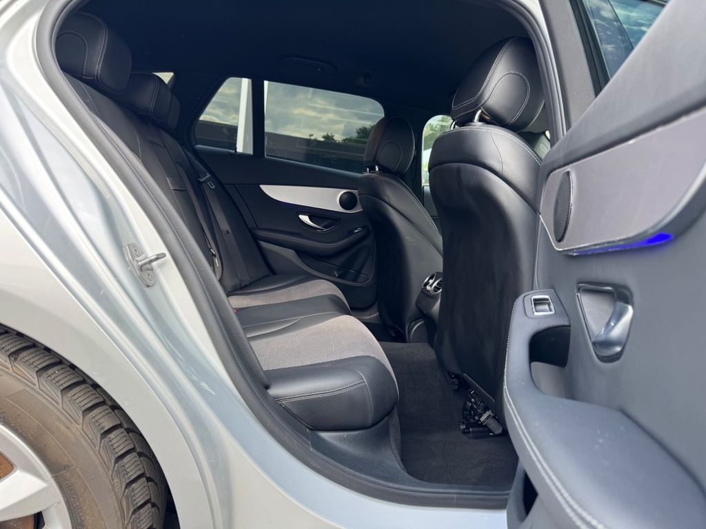 Mercedes-Benz C 300 2021