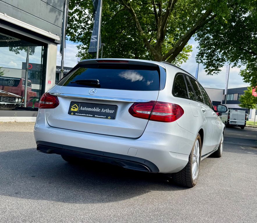 Mercedes-Benz C 300 2021