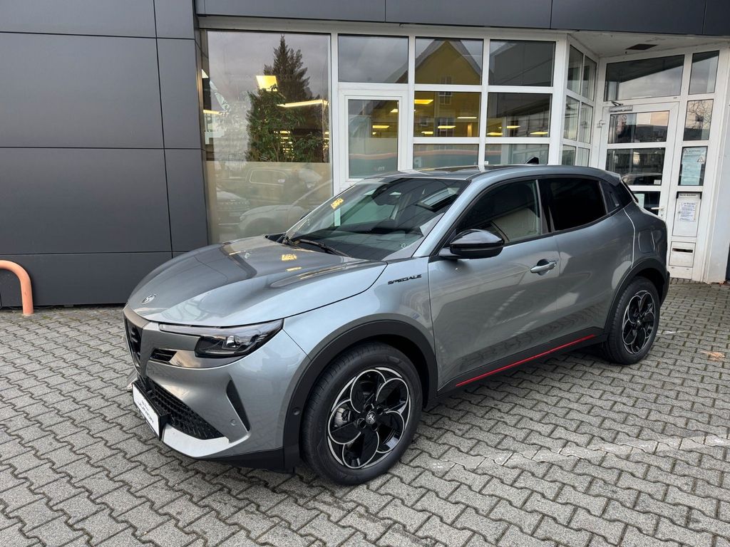 Alfa Romeo Junior 2025