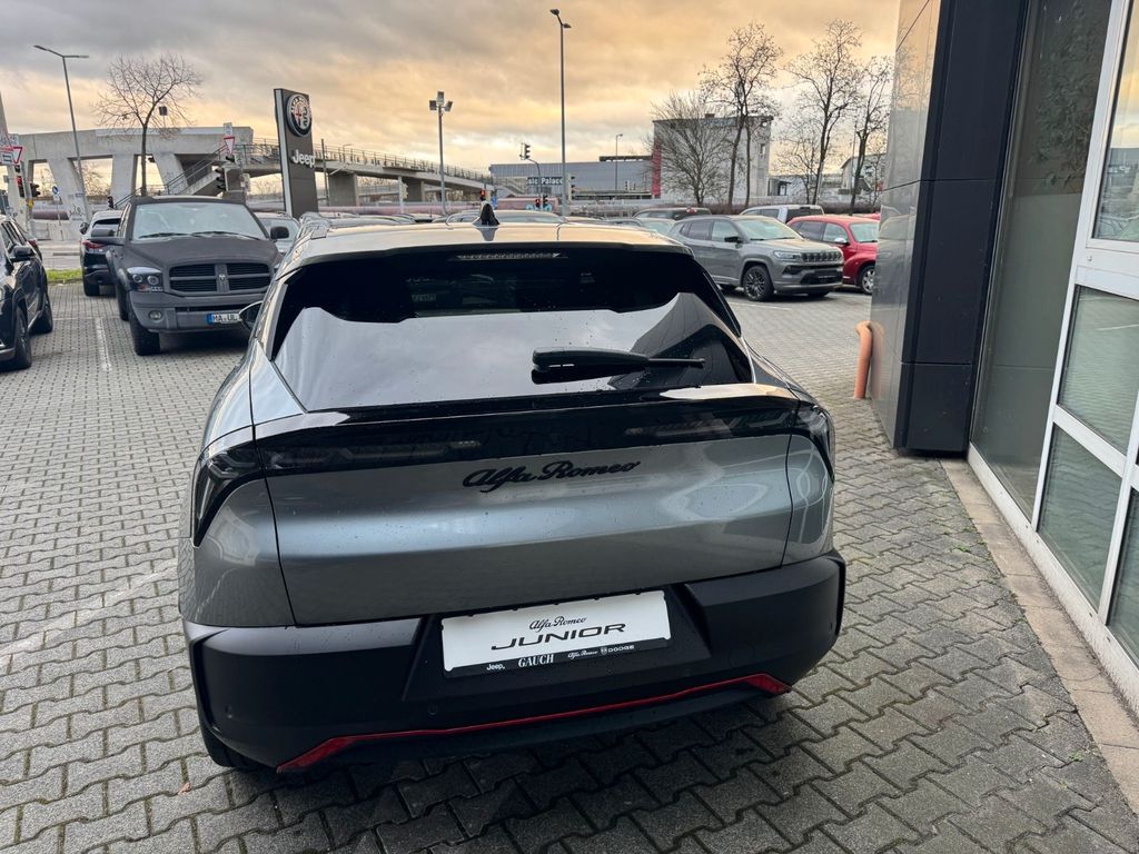 Alfa Romeo Junior 2025