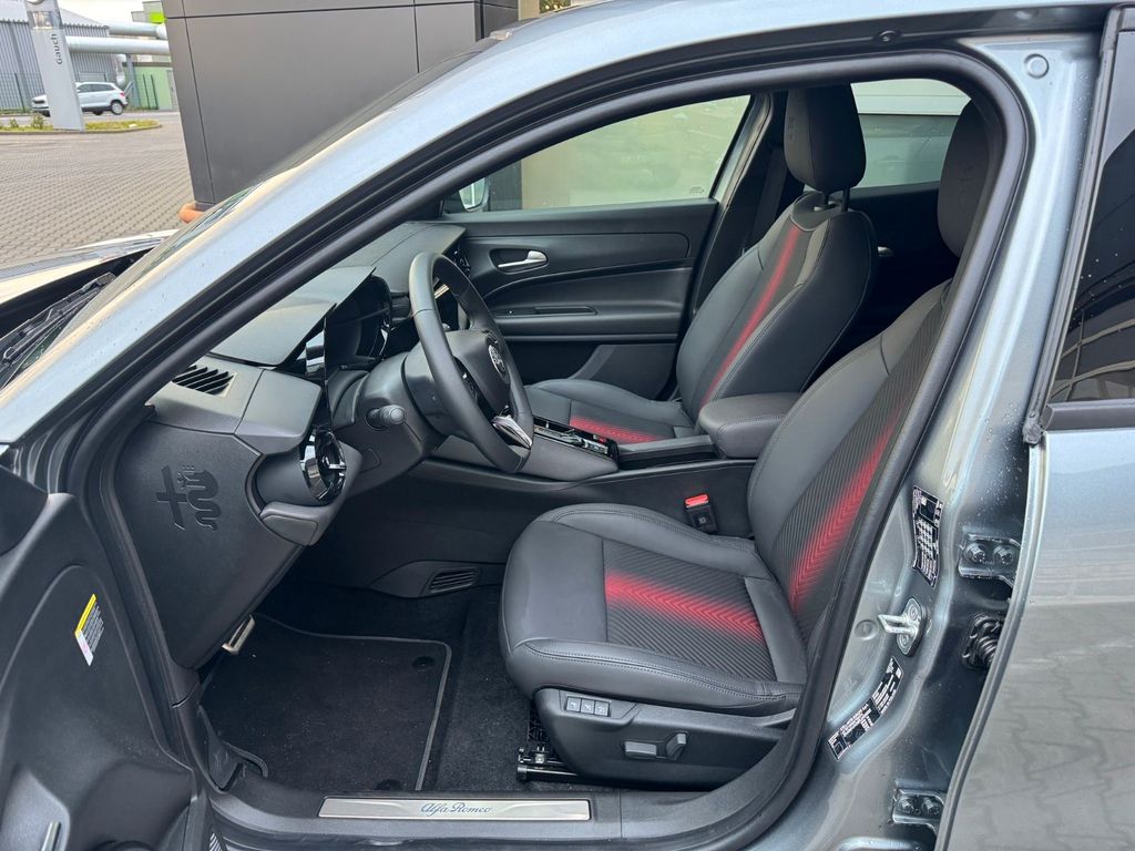 Alfa Romeo Junior 2025