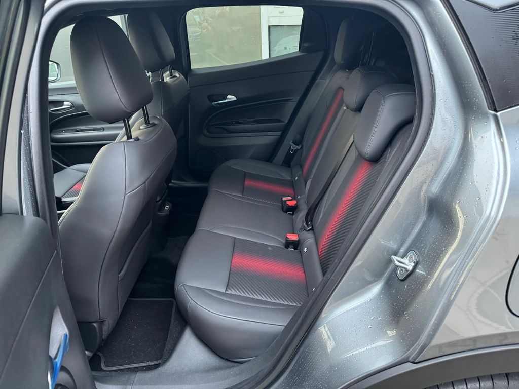Alfa Romeo Junior 2025