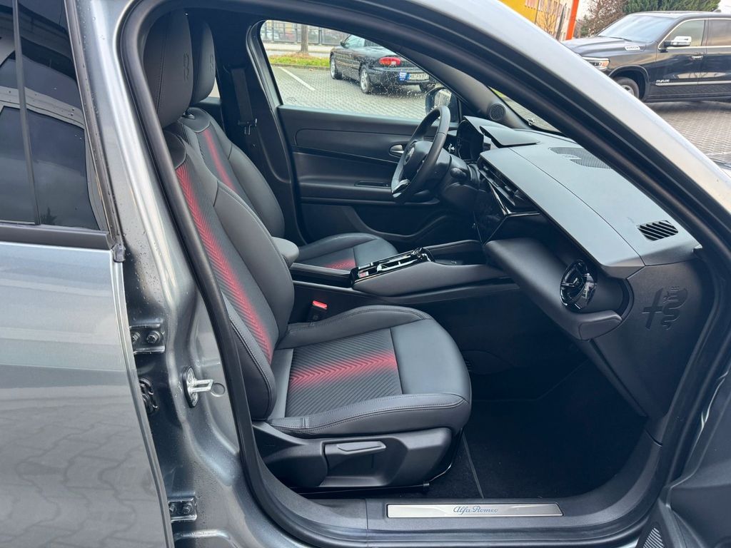 Alfa Romeo Junior 2025