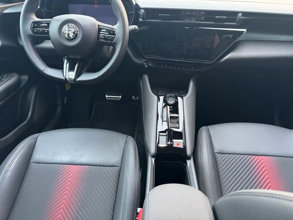 Alfa Romeo Junior 2025