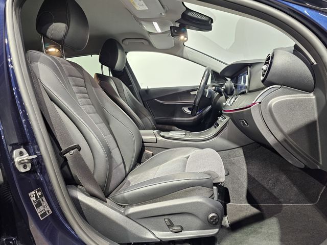 Mercedes-Benz E 300 2022