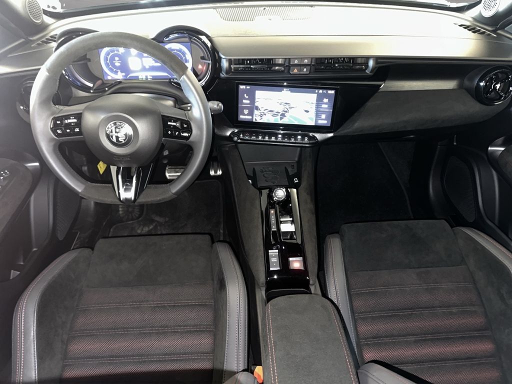 Alfa Romeo Junior 2025