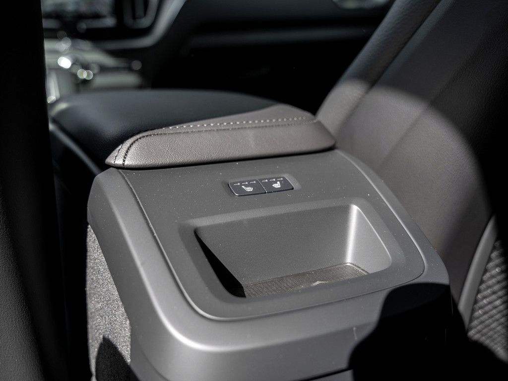 Volvo XC60 2025