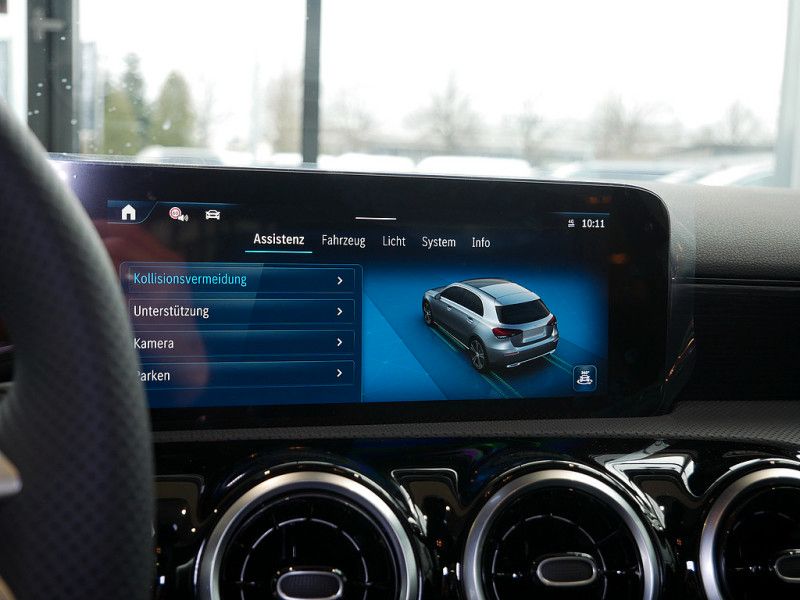 Mercedes-Benz A 200 2025