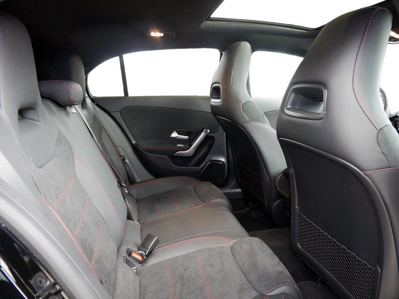 Mercedes-Benz A 200 2025