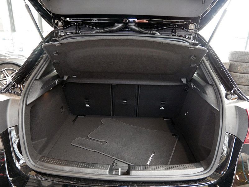 Mercedes-Benz A 200 2025